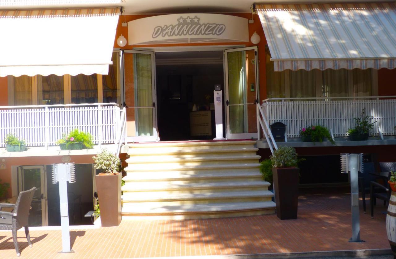 Hotel D'Annunzio Cattolica Luaran gambar