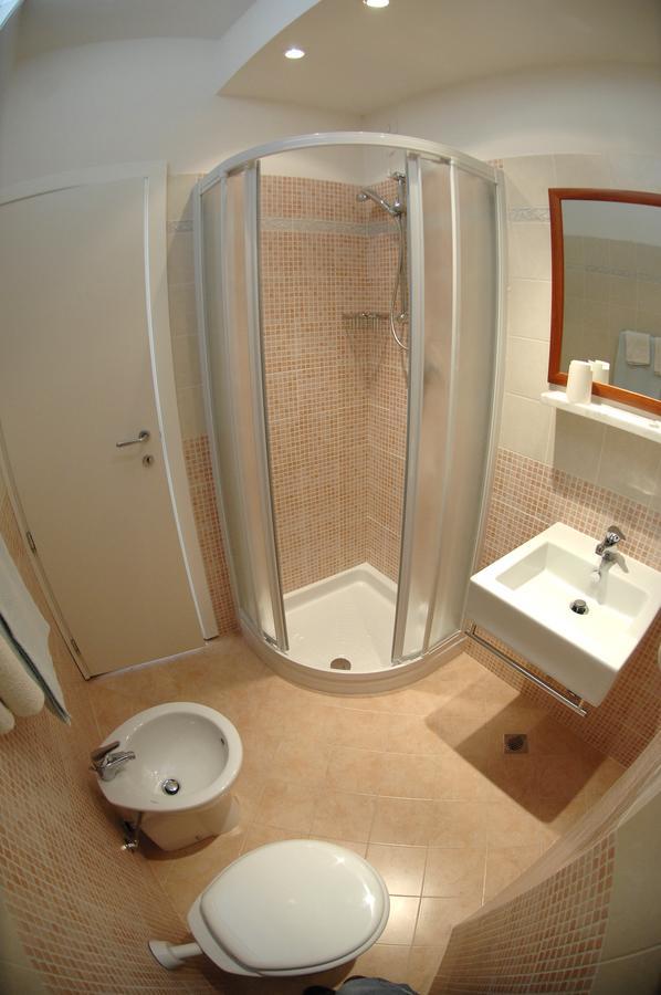 Hotel D'Annunzio Cattolica Luaran gambar
