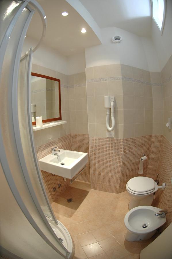 Hotel D'Annunzio Cattolica Luaran gambar