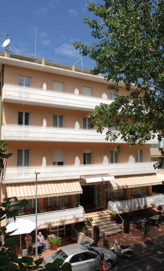 Hotel D'Annunzio Cattolica Luaran gambar