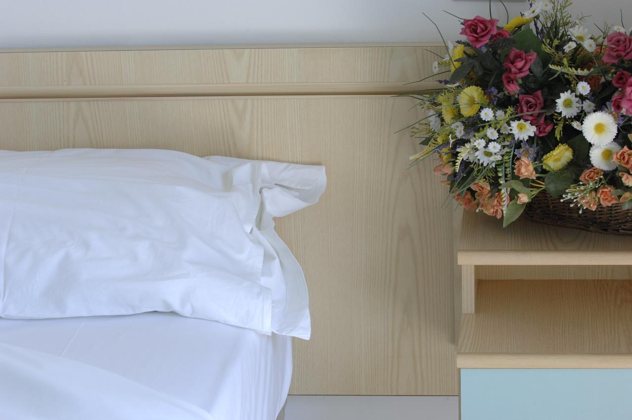 Hotel D'Annunzio Cattolica Luaran gambar
