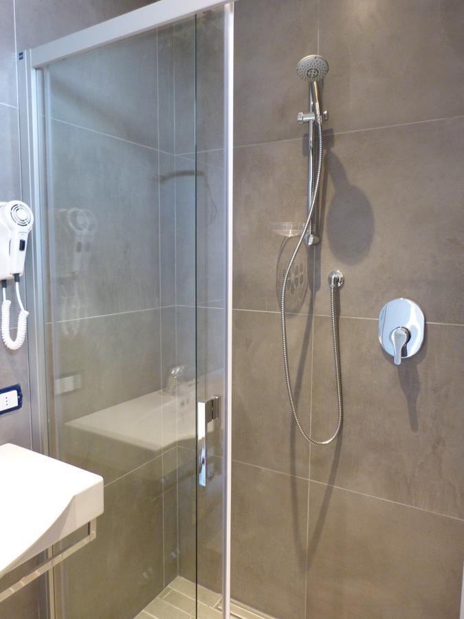 Hotel D'Annunzio Cattolica Luaran gambar